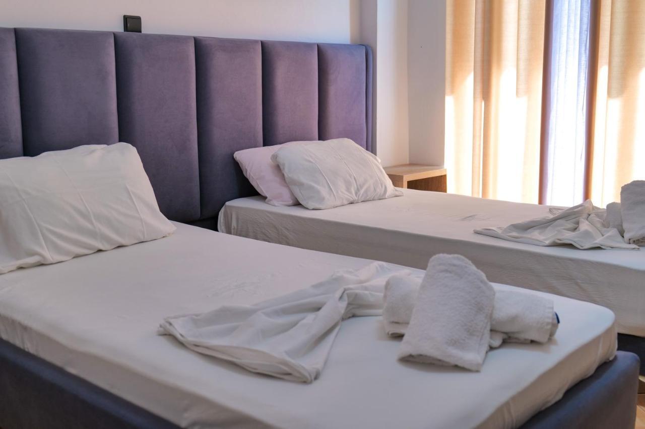 Hotel Driloni คซามิล ภายนอก รูปภาพ